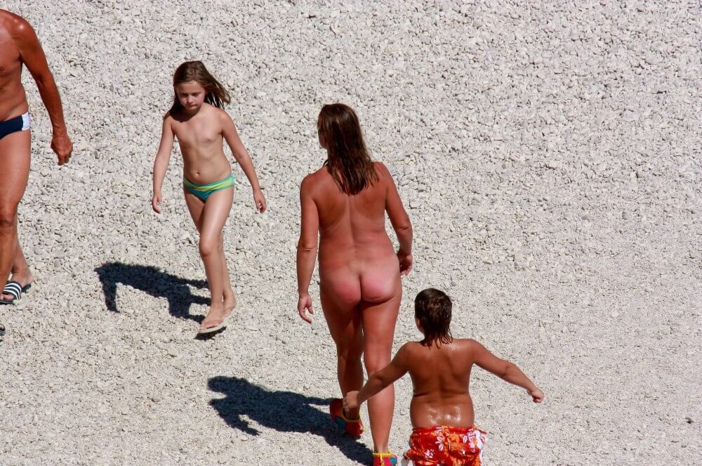 Naturism photo gallery # 8 - Nudism is rooted in human nature