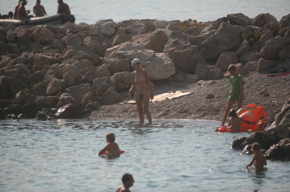 FKK cove pyramid in waters - Nudity should be natural
