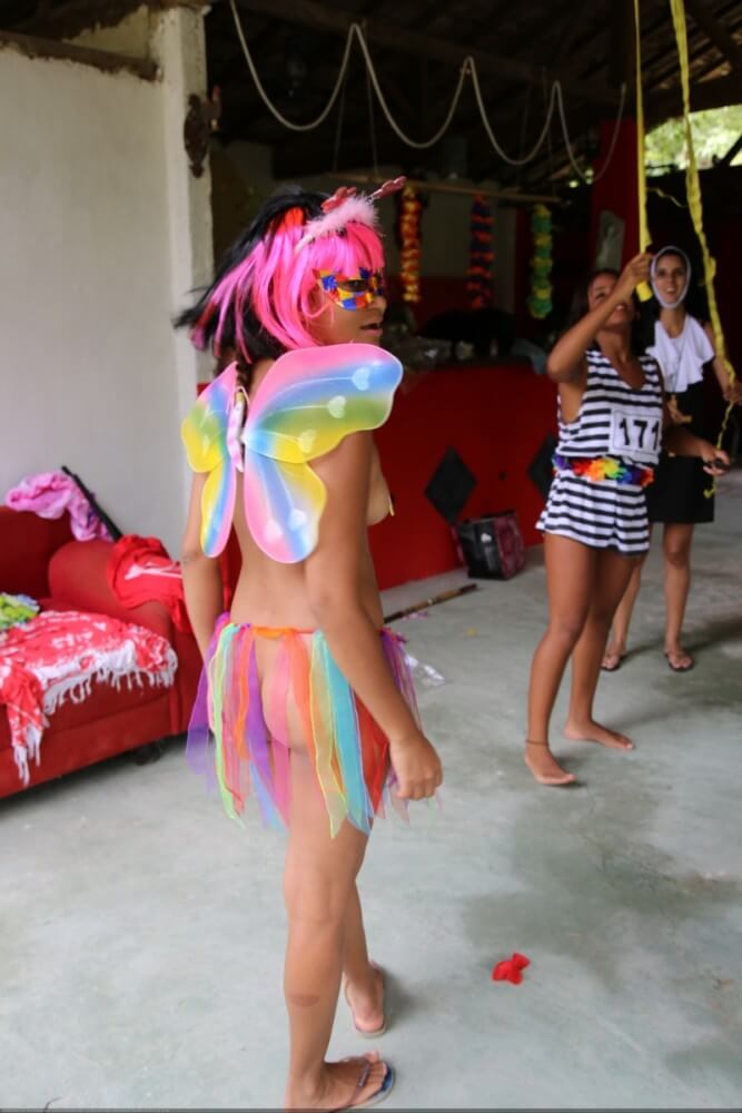 Tropical carnival photo gallery - Freedom and harmony in the practice of nudism and the naturist movement