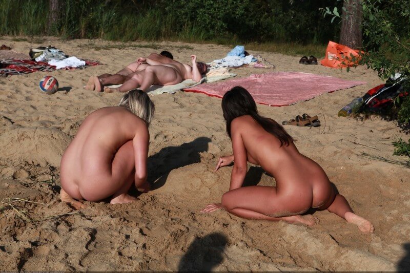 Creekside activity Big Photo gallery - Sincerity and openness are the foundation of the nudist and naturist lifestyle