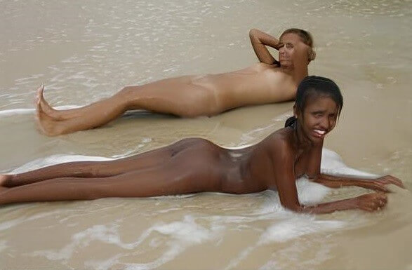 Brazilian Nudists # 1 pics - Nudism helps overcome shyness and insecurities
