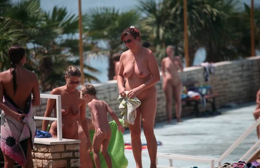 Boardwalk Biking pics - Nudity is an integral part of life in nature