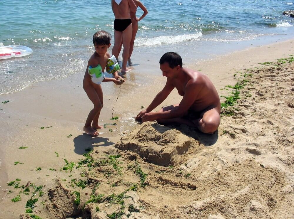 Bulgarian Sandy Paint Over - A Base for Naturist Recreation