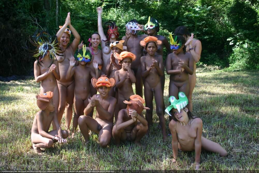 Brazilian Nudists hot gallery 2 - Leaving the house while naked