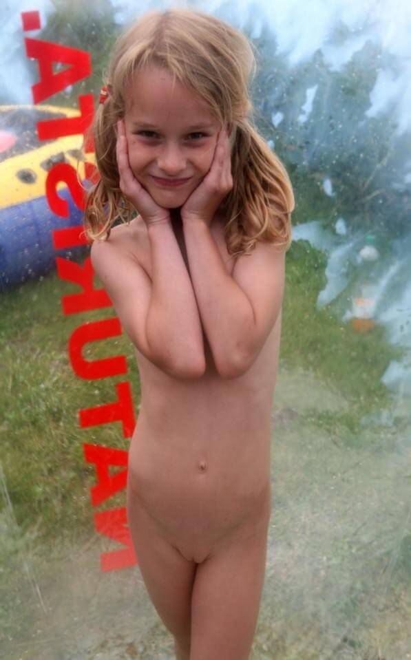 Outdoor nudist photography - Getting rid of swimsuits