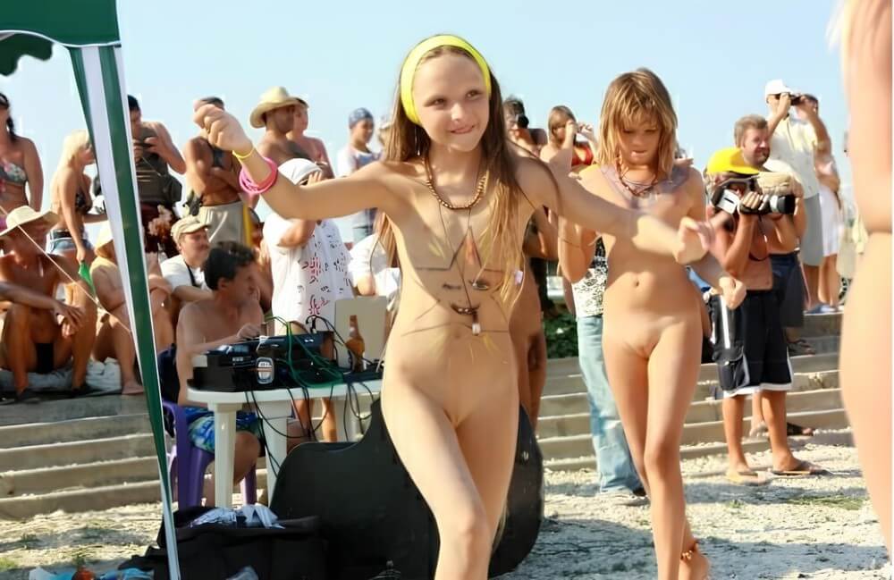 Nudist beauty contest photos - They value simplicity and naturalness, and encourage people not to feel self-conscious about being naked