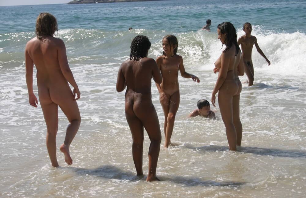 Brazils Water Refreshing pics - People who practice naturism value naturalness and simplicity