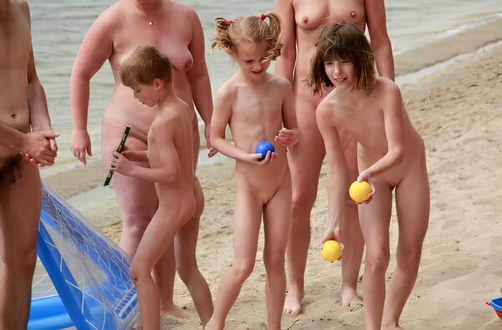 Lezero family games big gallery - Naturism teaches respect for the body—both your own and others