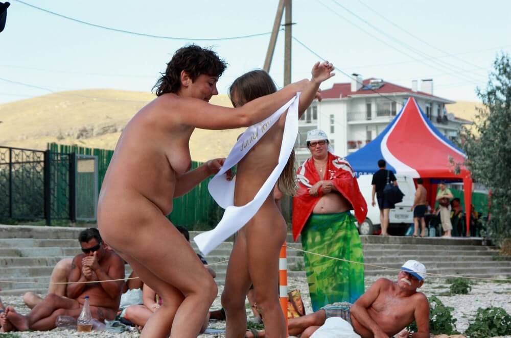Presenting Mini Awards photos - Social Nudism Around the World