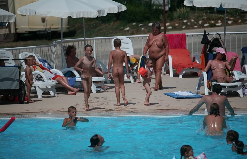 Naturist Afternoon Pool Games pics - Thoughts on Naturism