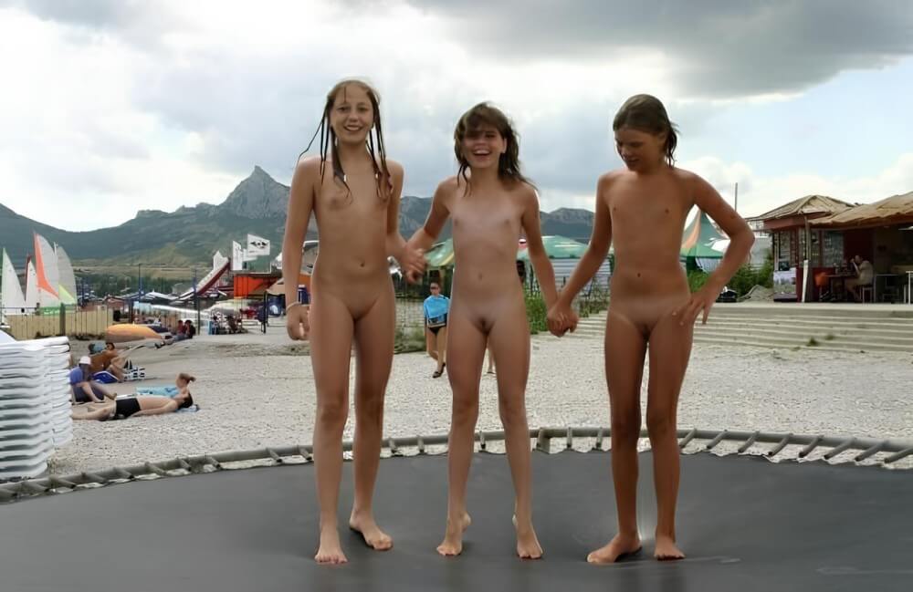 Trampoline pics - Connoisseurs of naturism choose nature