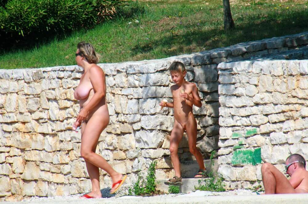 Ula FKK Wall-Side Families pics - A nude person strives for inner harmony and peace of mind