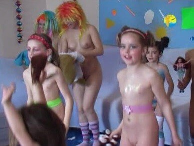 Naturism Freedom: Disco - Nudism promotes personal freedom