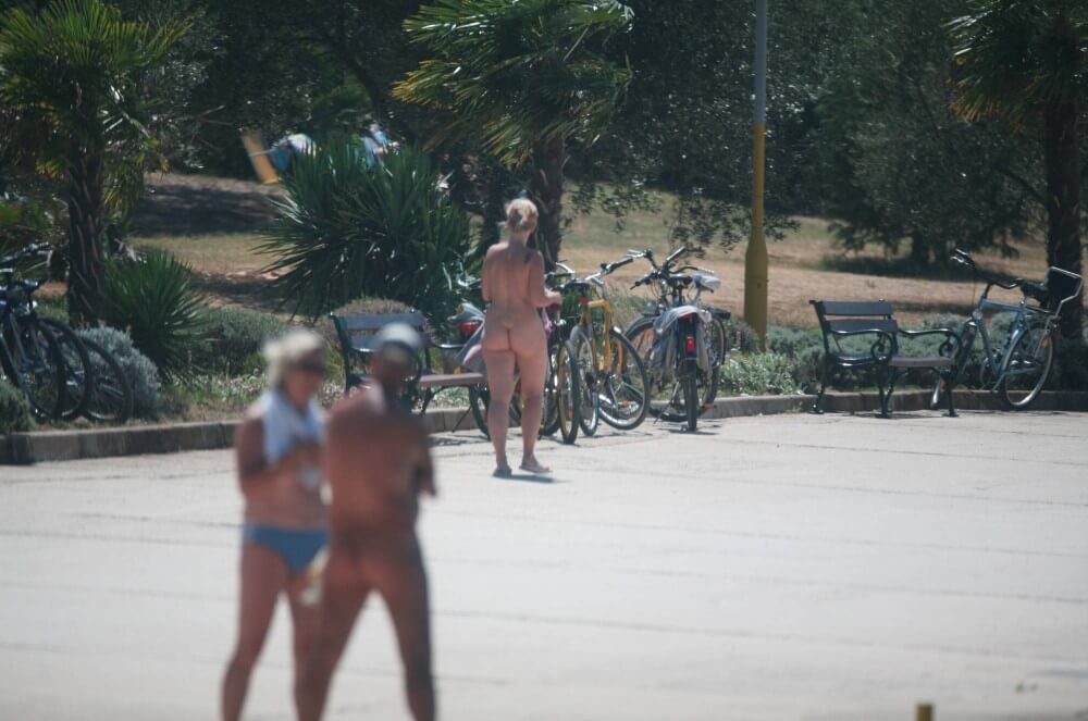 FKK Resort Assortment pics - Many naked men and women