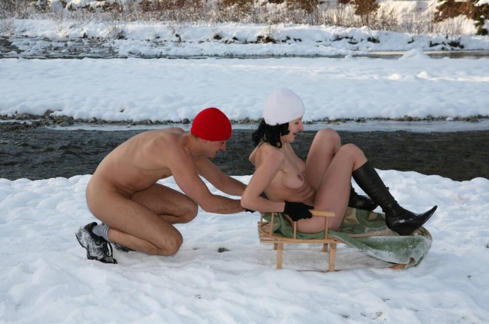 Naturist Girl Snow Day Couples Sled pics - Nudity as an expression of natural beauty