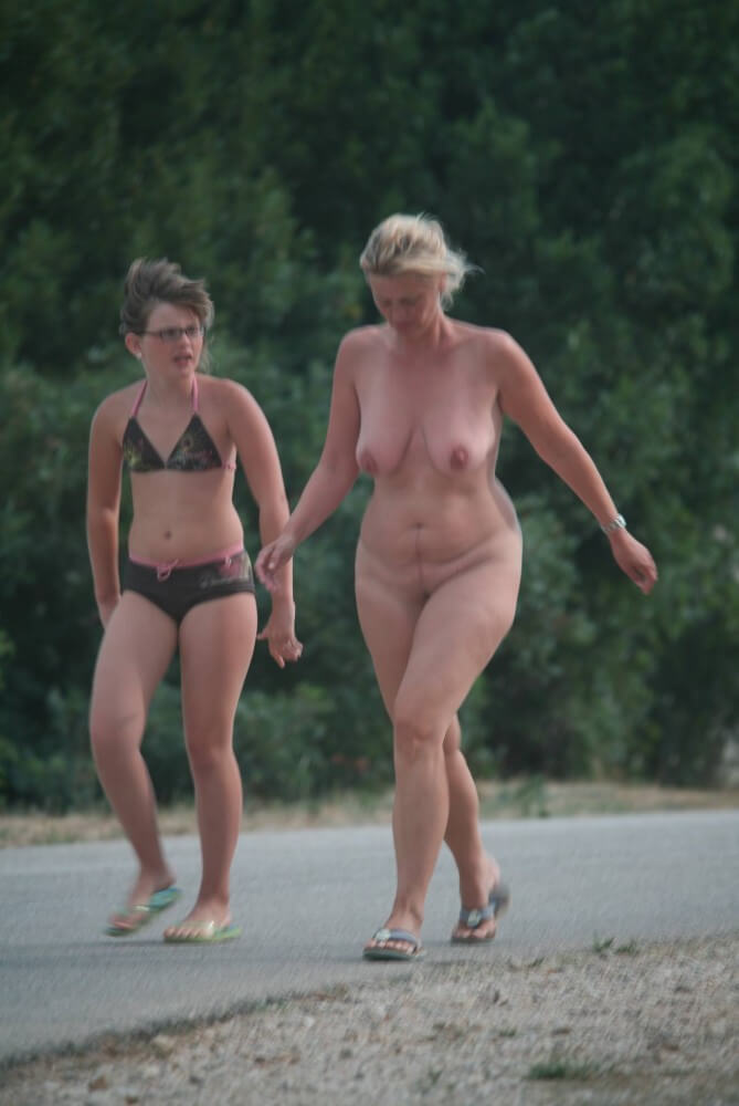 Cove FKK Visitor Grounds pics - Naturists love movement and activity