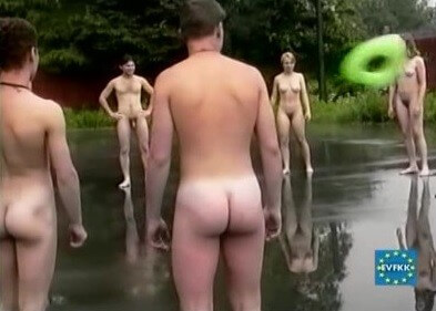 Enature, EurovidFKK Tutti-Frutti Nudie upd - Leaving the house in a state of complete nudity