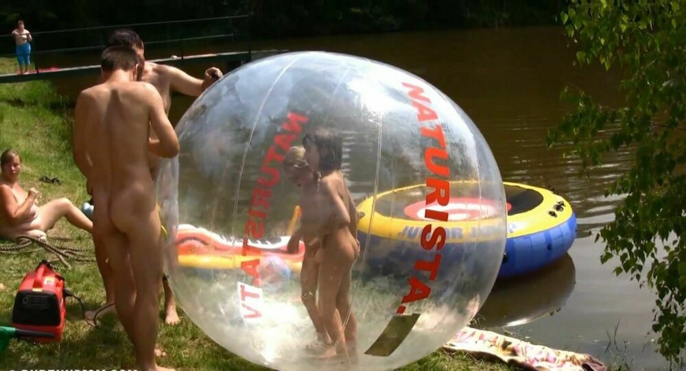 Daytime Family Picnic Full HD - Complete Natural Nudity