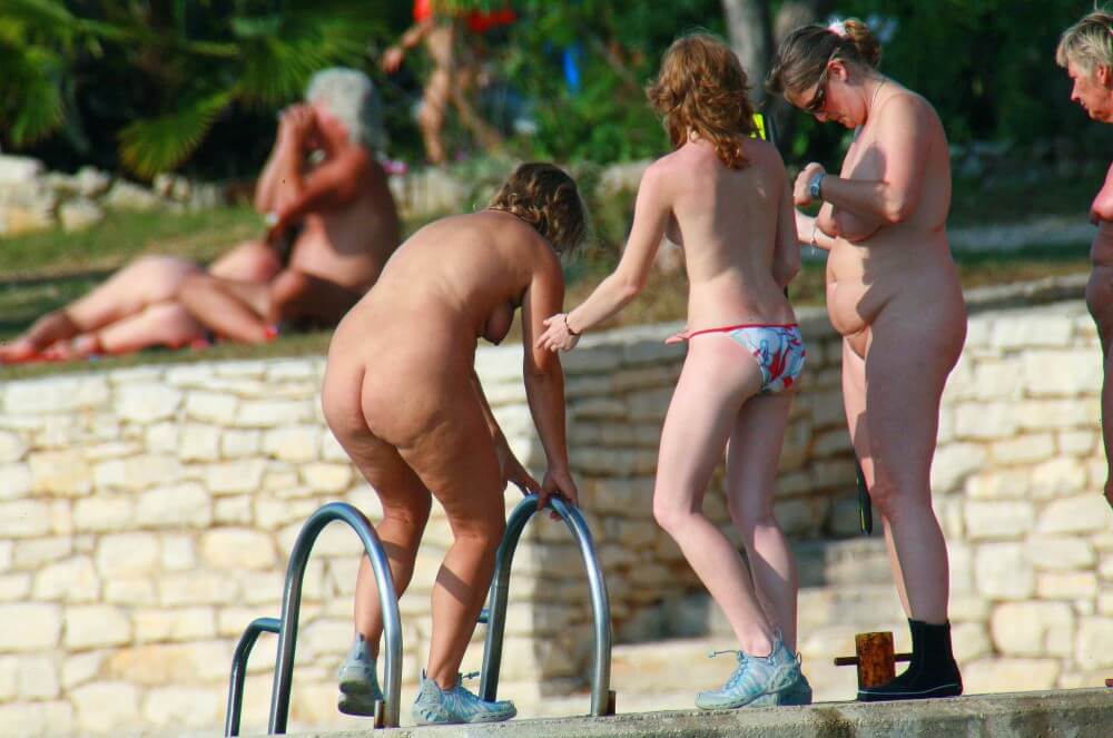 Ula FKK Exploration Family pics - Nudism teaches respect for the body and nature
