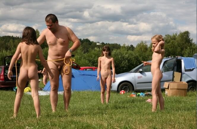 Naturism photo gallery # 38 - In naturism, nature serves as the bodys natural clothing