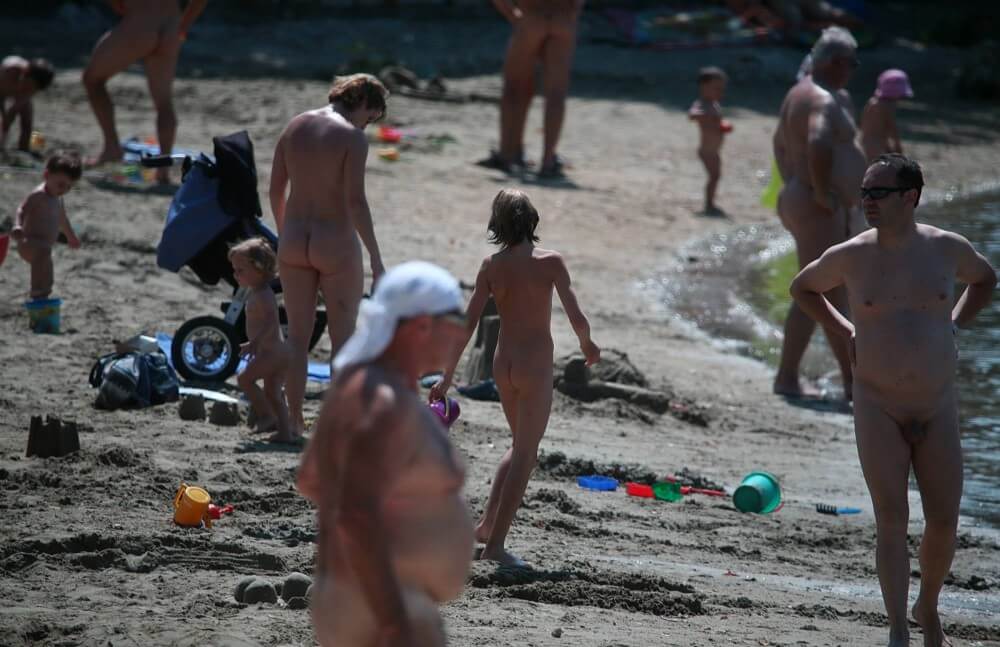 Jr Coastal Beach Paradise pics - Nudism is part of life