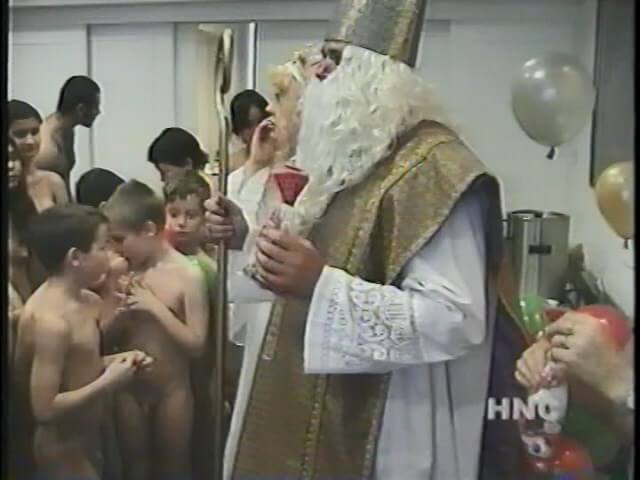 Helios Natura: Grandmas Christmas Party - Nature and nudism are the best home for a person