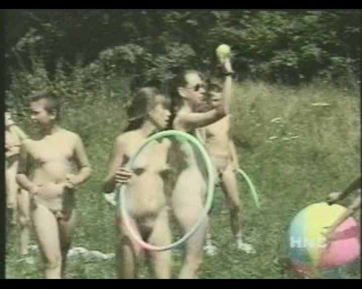 Helios Natura: Nudi Youth Weekend - The worship of the naked body
