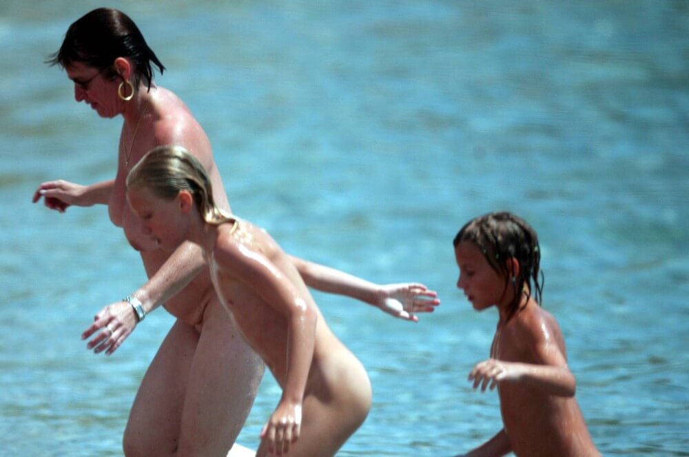 Running From the Waters pics - Nudism is rooted in human nature