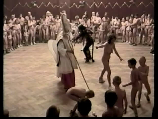 Helios Natura: Christmas Kinder Spiele - In nude recreation, harmony with nature and inner balance are important